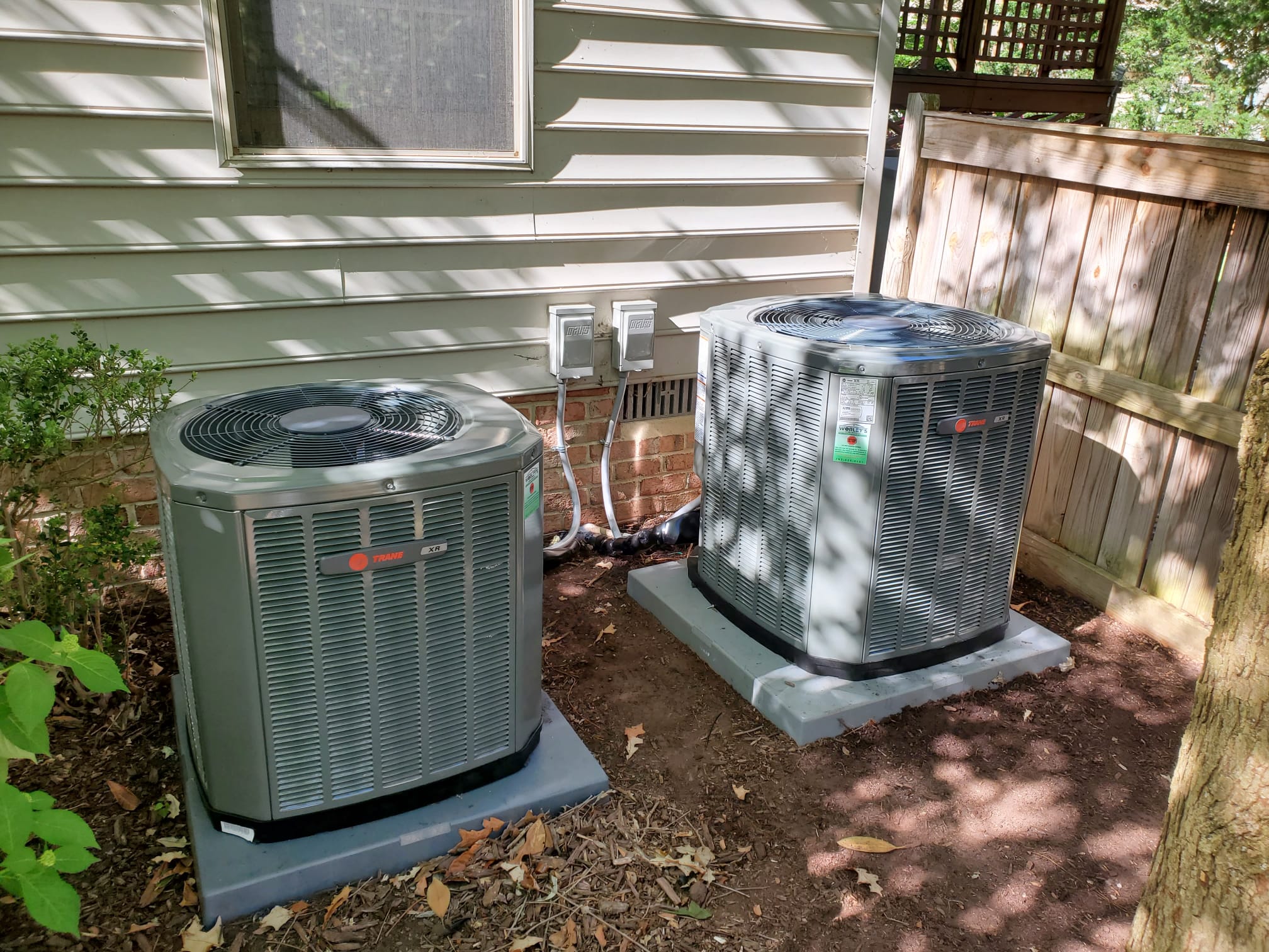 Energy-Saving Tips to Beat the Summer Heat in Hampton Roads VA blog header images